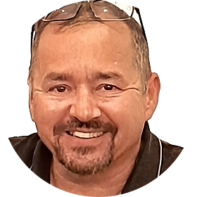 Headshot Harvey Figueroa